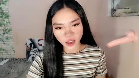 mika online show from 28, 1, 2025