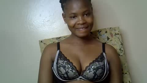 Molyne online show from 17, 4, 2026