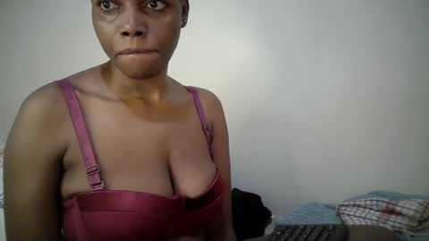 Snapshot of sexy_muna2 chatting on 15, 5, 2026 sexy_muna2 online show from 15, 5, 2026