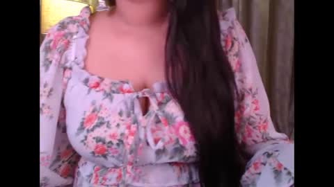 Snapshot of sexy_myra18 chatting on 20, 11, 2025 myra online show from 20, 11, 2025