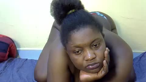 Snapshot of sexy_naila2 chatting on 28, 3, 2026 sexy_naila2 online show from 28, 3, 2026