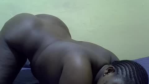 Snapshot of sexy_naila2 chatting on 9, 4, 2026 sexy_naila2 online show from 9, 4, 2026