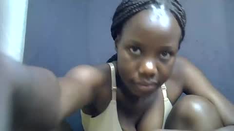 Snapshot of sexy_peach4 chatting on 19, 7, 2026 sexy_peach4 online show from 19, 7, 2026