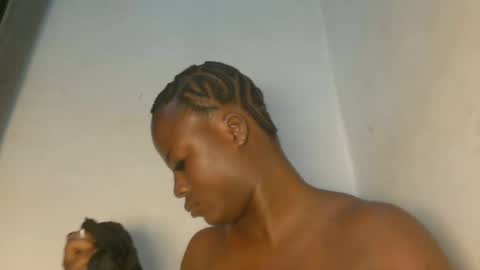 Snapshot of sexy_petitqueen chatting on 26, 4, 2026 sexy_petitqueen online show from 26, 4, 2026