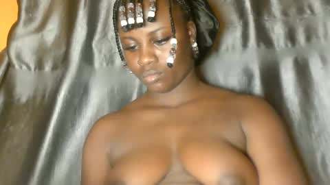 Snapshot of sexy_petitqueen chatting on 26, 5, 2026 sexy_petitqueen online show from 26, 5, 2026