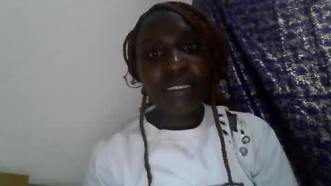 Snapshot of sexy_queenebony chatting on 14, 10, 2025 sexy_queenebony online show from 14, 10, 2025