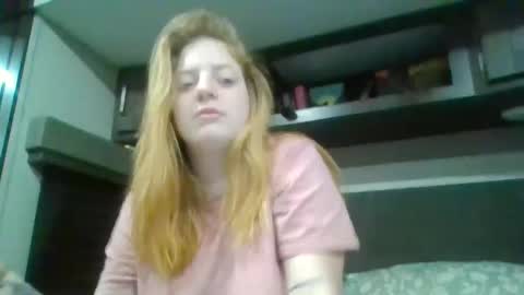 sexy_red03 online show from 5, 2, 2025