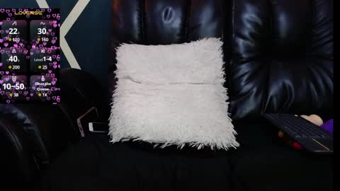 Snapshot of sexy_redgirl chatting on 24, 1, 2025 karoline online show from 24, 1, 2025