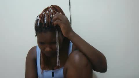Snapshot of sexy_roz chatting on 26, 4, 2026 Queen online show from 26, 4, 2026