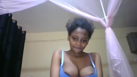 Snapshot of sexy_short chatting on 9, 9, 2025 Janet online show from 9, 9, 2025