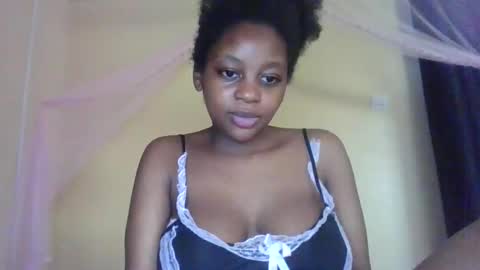 Snapshot of sexy_short chatting on 10, 10, 2025 Janet online show from 10, 10, 2025