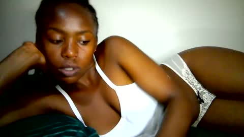 Snapshot of sexy_skyllah chatting on 7, 8, 2026 sexy_skyllah online show from 7, 8, 2026