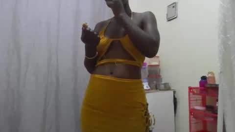 Snapshot of sexy_titz chatting on 4, 4, 2026 sexy_titz online show from 4, 4, 2026