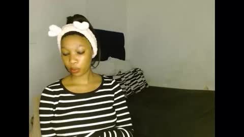 Snapshot of sexyalender02 chatting on 15, 11, 2025 sexyalender02 online show from 15, 11, 2025