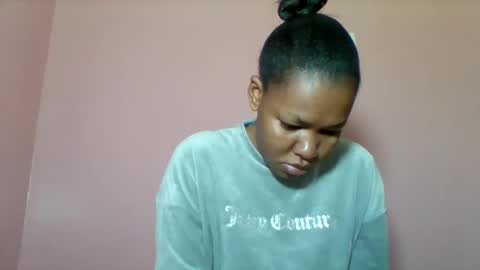 Snapshot of sexyapple2002 chatting on 11, 9, 2025 sexyapple2002 online show from 11, 9, 2025