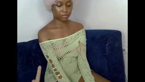 Snapshot of sexyasspetitte_ chatting on 8, 6, 2026 sexyasspetitte_ online show from 8, 6, 2026