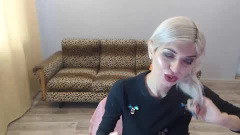 Snapshot of sexybeatriice chatting on 7, 1, 2025 sexybeatriice online show from 7, 1, 2025