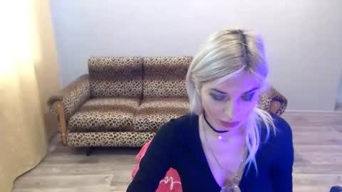 Snapshot of sexybeatriice chatting on 18, 11, 2025 sexybeatriice online show from 18, 11, 2025