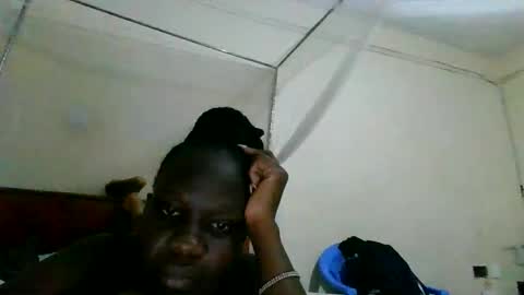 Snapshot of sexybeb25 chatting on 12, 5, 2026 yvonne online show from 12, 5, 2026