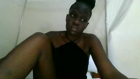 Snapshot of sexybeb25 chatting on 20, 5, 2026 yvonne online show from 20, 5, 2026