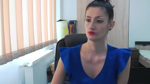 Snapshot of sexybeeaa chatting on 17, 5, 2026 SexyBea online show from 17, 5, 2026