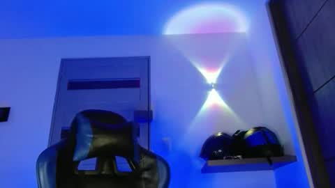 Snapshot of sexyboy_bigclit chatting on 23, 4, 2026 Iker online show from 23, 4, 2026