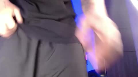 Snapshot of sexyboy_bigclit chatting on 18, 5, 2026 Iker online show from 18, 5, 2026