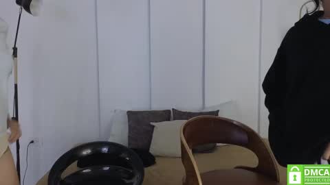 chanell and yina online show from 19, 9, 2025