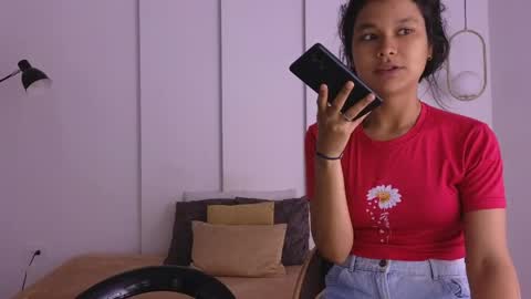 chanell and yina online show from 19, 4, 2026