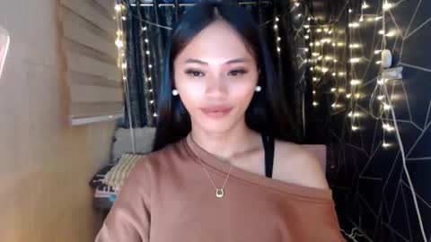 Miss Cheng online show from 7, 11, 2025