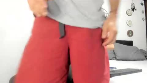 Snapshot of sexycolombian2022 chatting on 21, 6, 2026 Antonioylola online show from 21, 6, 2026