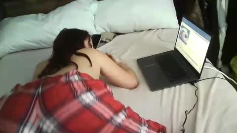 Sexycoochie online show from 17, 11, 2025