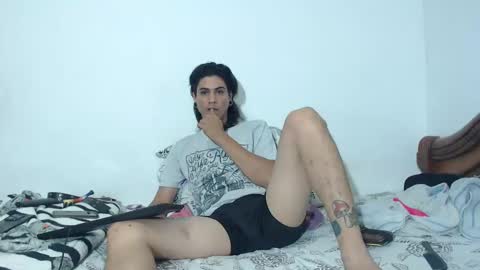 Snapshot of sexydarkhunter2 chatting on 22, 12, 2024 Mike online show from 22, 12, 2024