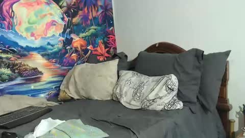 Snapshot of sexydarkhunter2 chatting on 22, 9, 2025 Mike online show from 22, 9, 2025