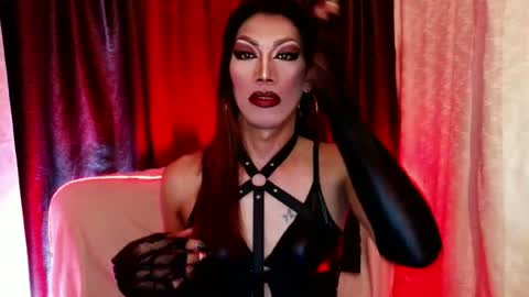 Devine online show from 25, 6, 2026