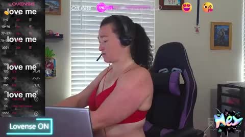 Snapshot of sexydistraction1 chatting on 11, 3, 2025 SexyDistraction online show from 11, 3, 2025