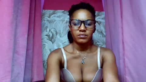 Snapshot of sexydoll32 chatting on 19, 7, 2026 sexydoll32 online show from 19, 7, 2026