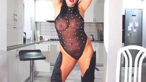 Snapshot of sexydomina chatting on 2, 12, 2024 sexylady online show from 2, 12, 2024