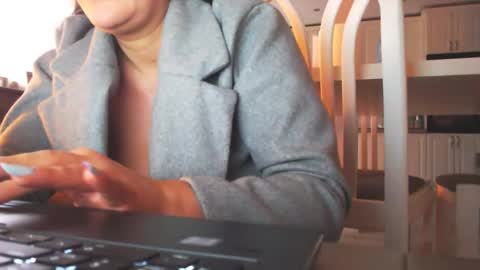 Snapshot of sexydomina chatting on 7, 12, 2024 sexylady online show from 7, 12, 2024