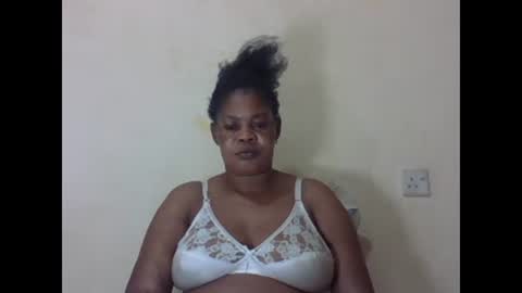 Snapshot of sexydove2 chatting on 26, 1, 2025 EMILY online show from 26, 1, 2025