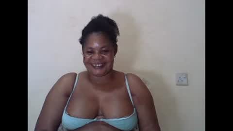 Snapshot of sexydove2 chatting on 27, 1, 2025 EMILY online show from 27, 1, 2025
