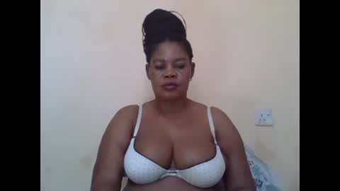 Snapshot of sexydove2 chatting on 26, 2, 2025 EMILY online show from 26, 2, 2025