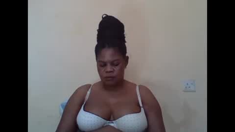 Snapshot of sexydove2 chatting on 26, 2, 2025 EMILY online show from 26, 2, 2025