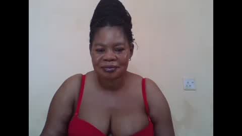 Snapshot of sexydove2 chatting on 4, 3, 2025 EMILY online show from 4, 3, 2025