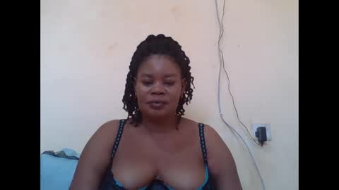 Snapshot of sexydove2 chatting on 11, 9, 2025 EMILY online show from 11, 9, 2025