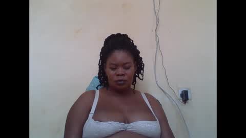 Snapshot of sexydove2 chatting on 12, 9, 2025 EMILY online show from 12, 9, 2025