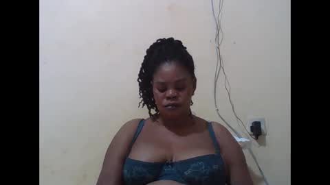 Snapshot of sexydove2 chatting on 20, 9, 2025 EMILY online show from 20, 9, 2025