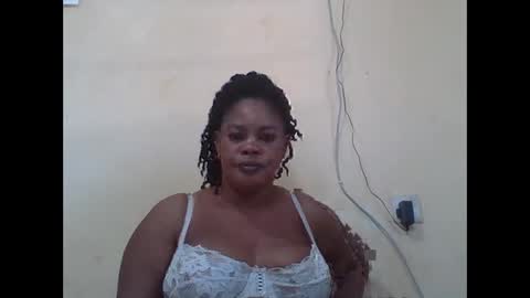 Snapshot of sexydove2 chatting on 21, 9, 2025 EMILY online show from 21, 9, 2025
