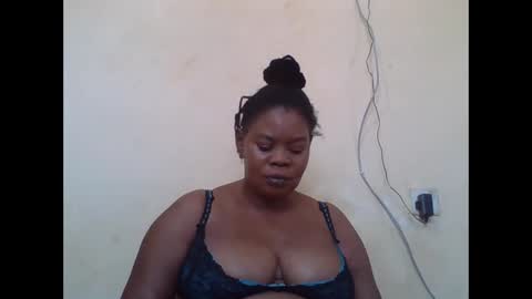 Snapshot of sexydove2 chatting on 30, 9, 2025 EMILY online show from 30, 9, 2025