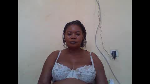 Snapshot of sexydove2 chatting on 2, 10, 2025 EMILY online show from 2, 10, 2025